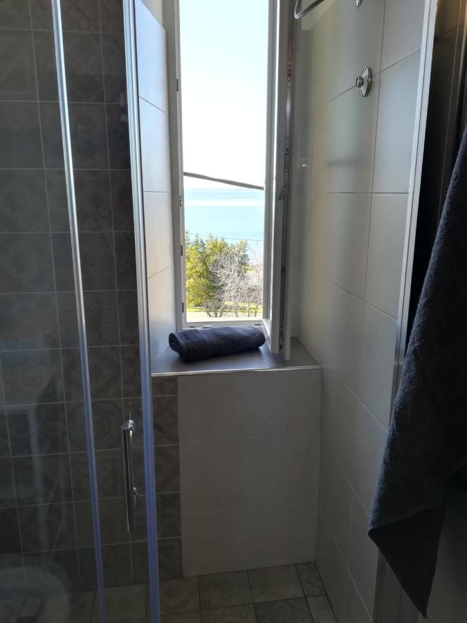 Apartment Stefania On The Beach Koromacno Ngoại thất bức ảnh