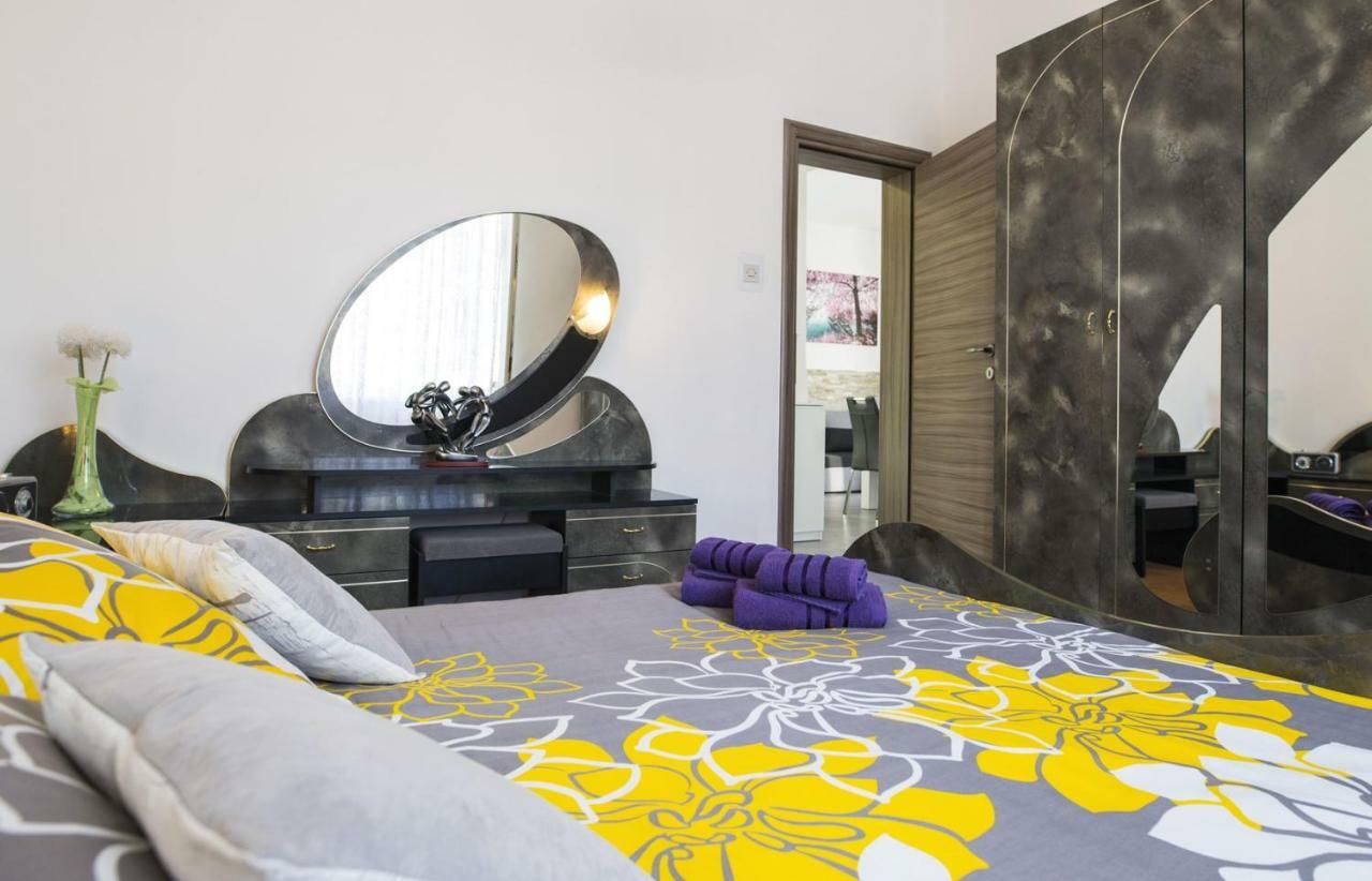Apartment Stefania On The Beach Koromacno Ngoại thất bức ảnh